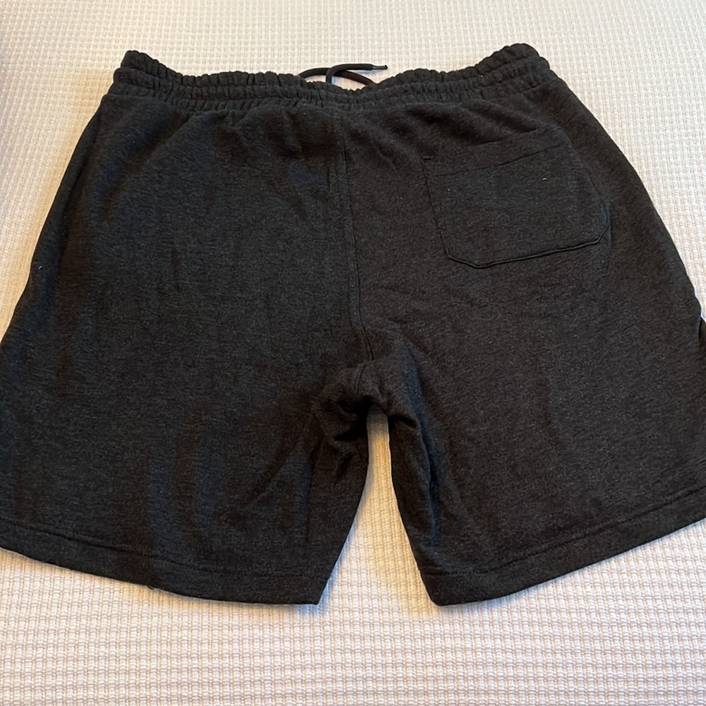 2 H&M Shorts - Picture 5 of 6